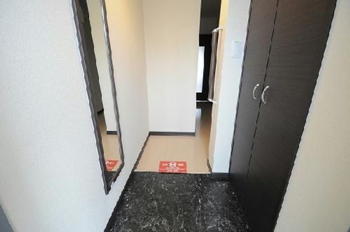 レオネクスト和の玄関