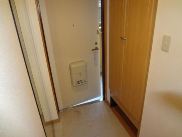 三重県松阪市南町(マンション)の賃貸物件の玄関