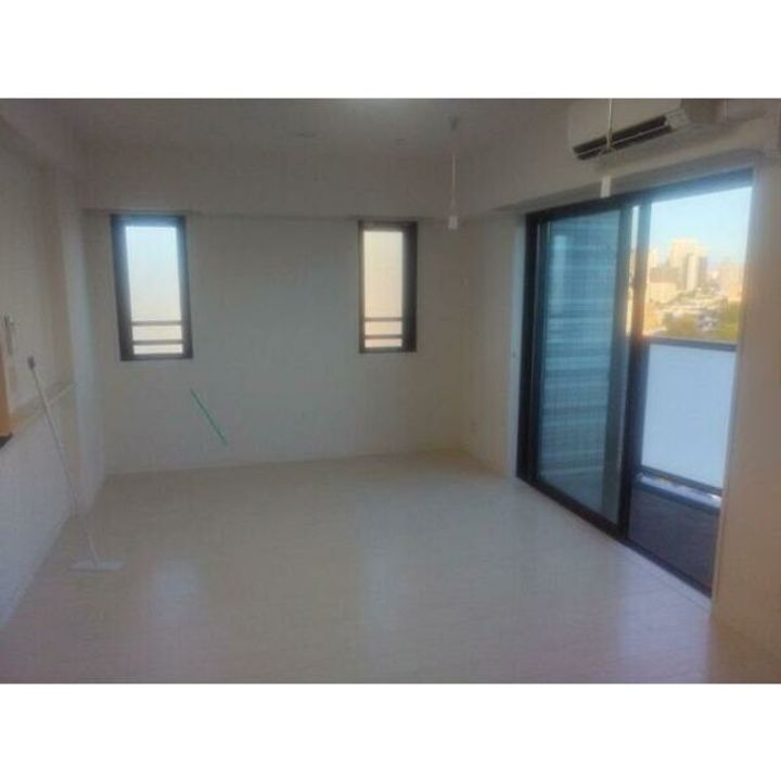 プラチナレジデンスの居間