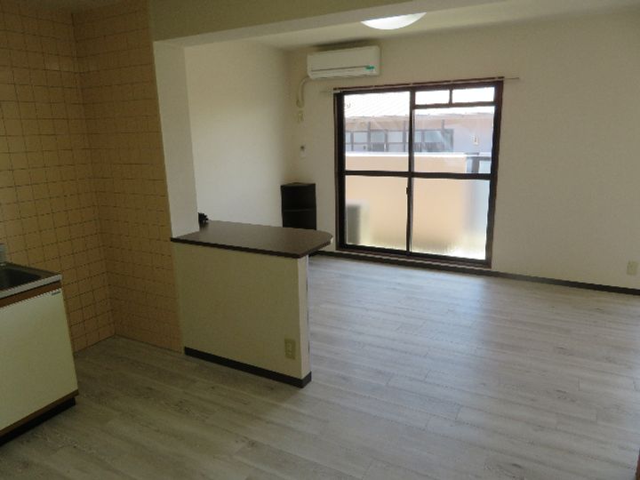 クレスト21 N棟の居間