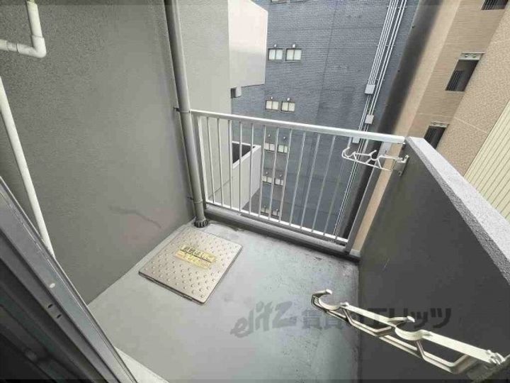 インテルビルの内装