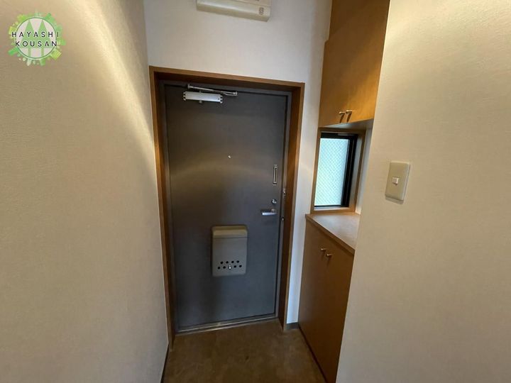 パルテールさくら館の玄関