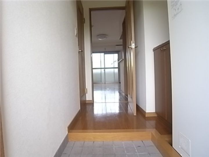 岡山県倉敷市二子の賃貸マンションの玄関