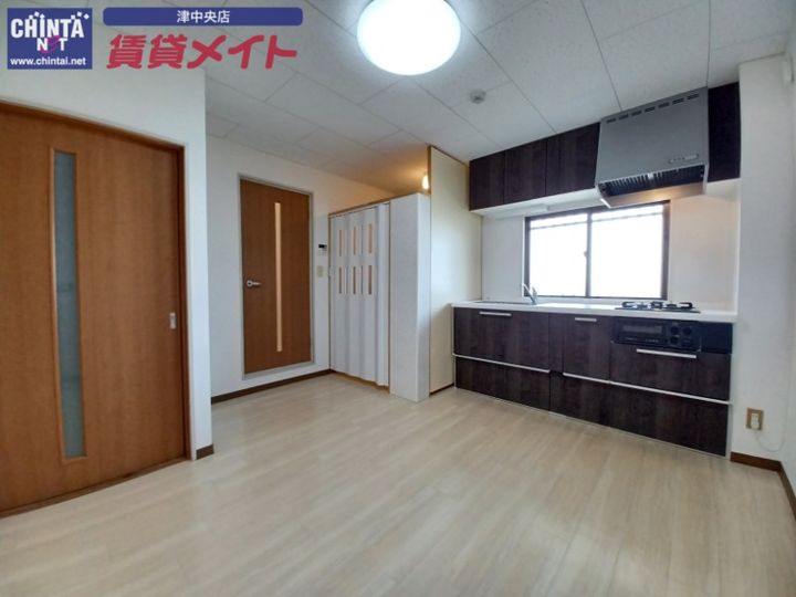 ガーデンヒルズ2号館の居間