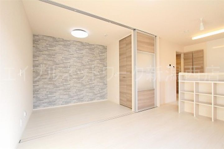 ラ・ランド上新栄の居間