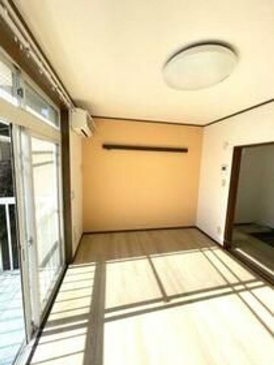 片倉ホームズの居間