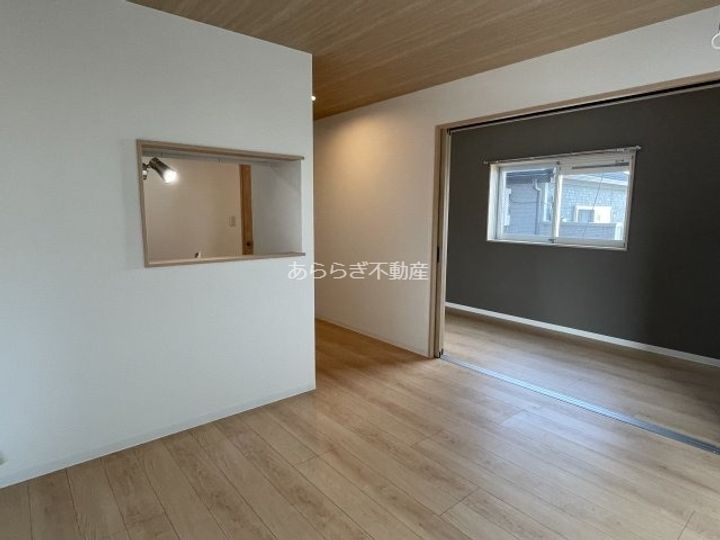 静岡県浜松市中央区芳川町(マンション)の賃貸物件の居間