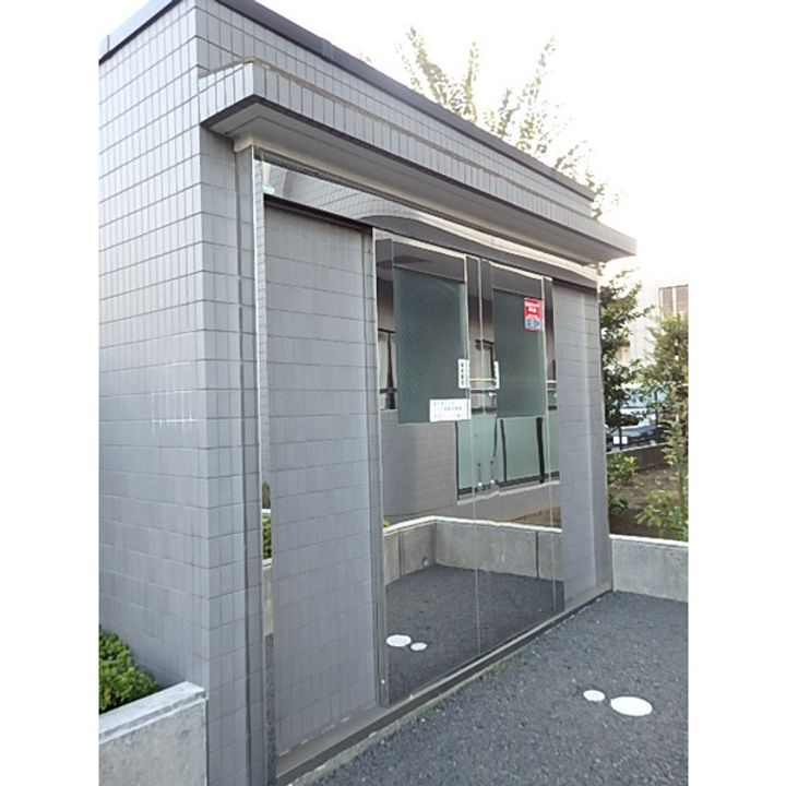 グレースコート志村の地図