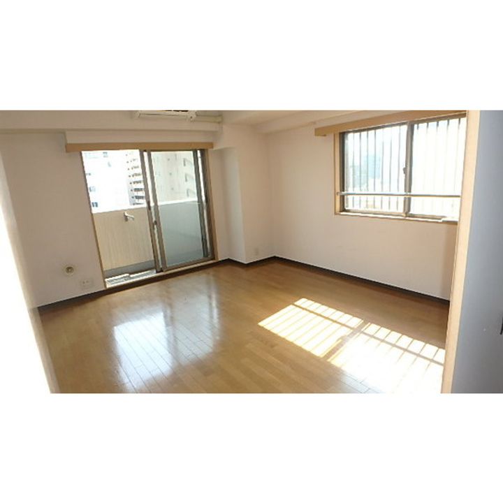 アルティス芝公園の居間