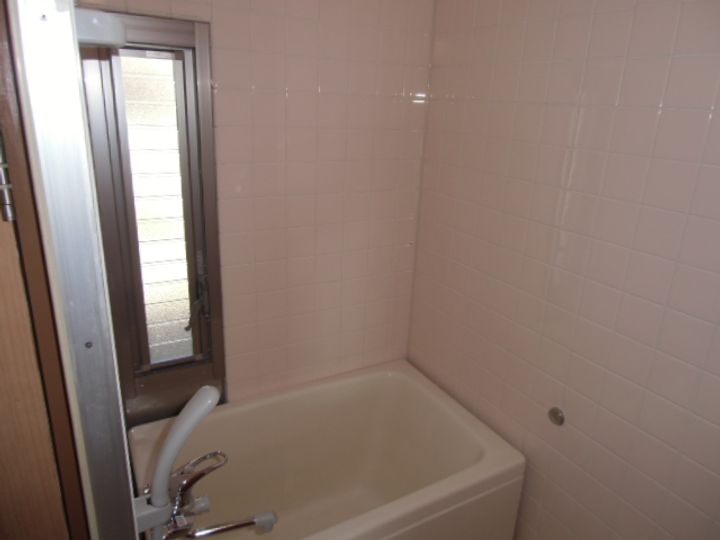 第一コーポ美東里の風呂