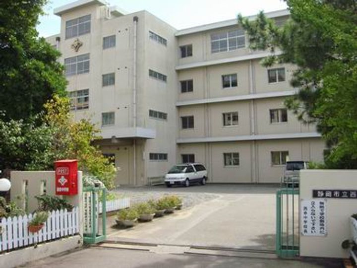 第一コーポ美東里の周辺