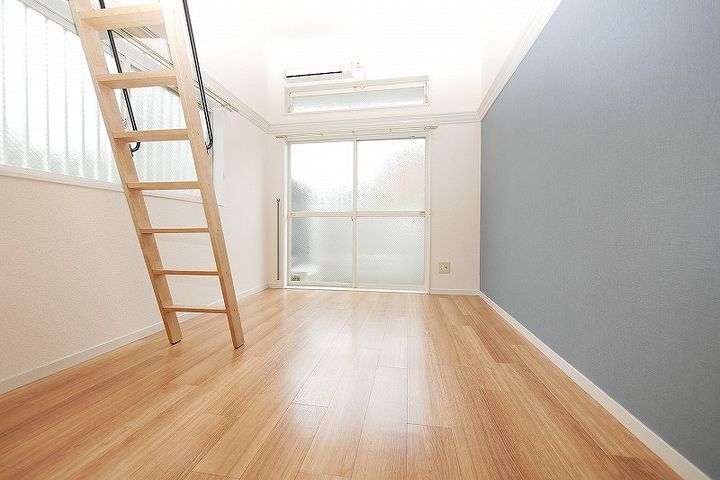 パレス戸坂桜東町の居間