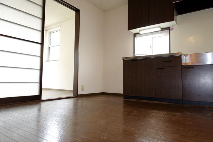 東京都立川市栄町5(アパート)の賃貸物件の居間