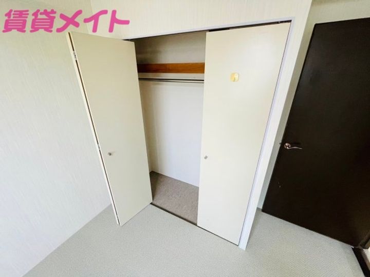 ガーデンプラザファミール富田 1203号室の内装