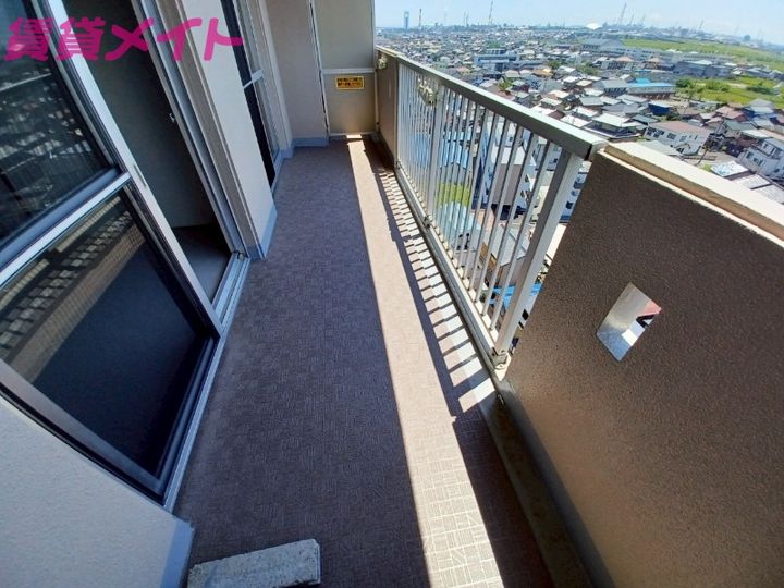 ガーデンプラザファミール富田 1203号室の内装