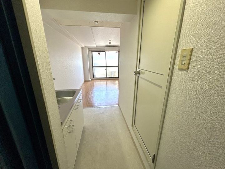 NKTハイツの玄関