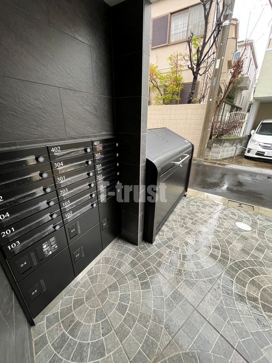 東京都世田谷区代沢3(マンション)の賃貸物件の地図