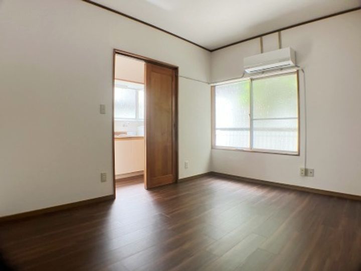 関アパート2の居間