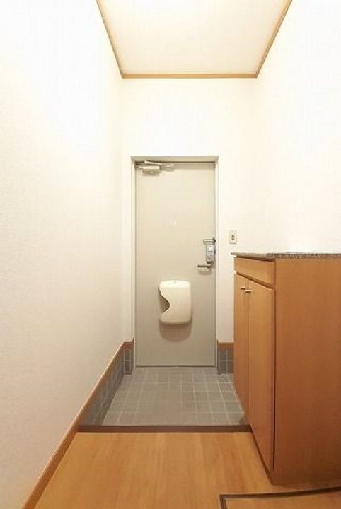 福島県本宮市荒井字上沢(アパート)の賃貸物件の玄関