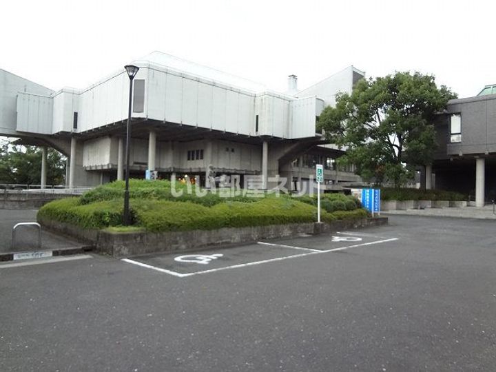 カンフォーラ松原の周辺