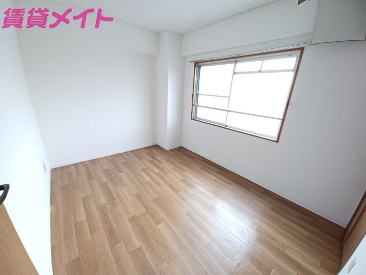 シャイン新西方の内装