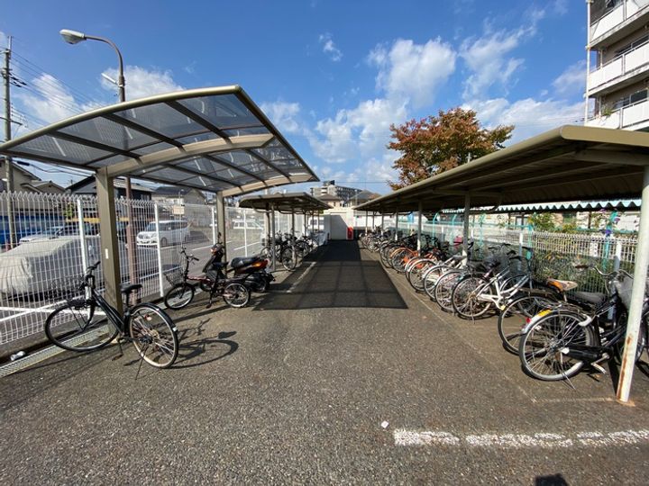 リカレント草津の地図