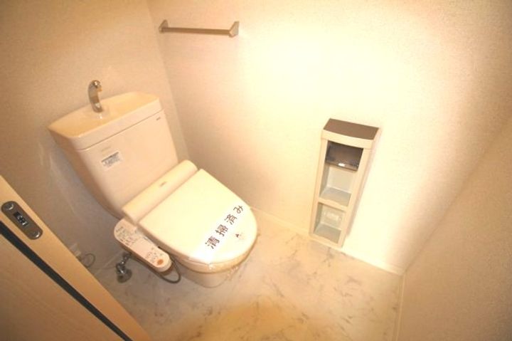 センプリスの内装