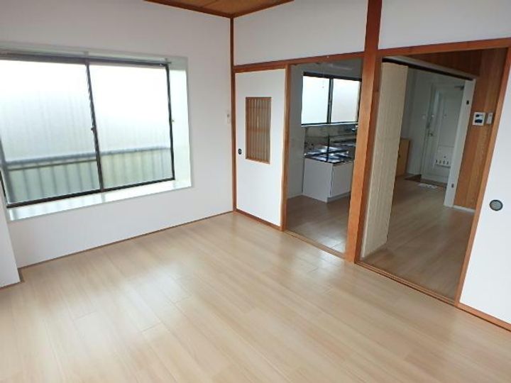 栗の木ハイツの居間