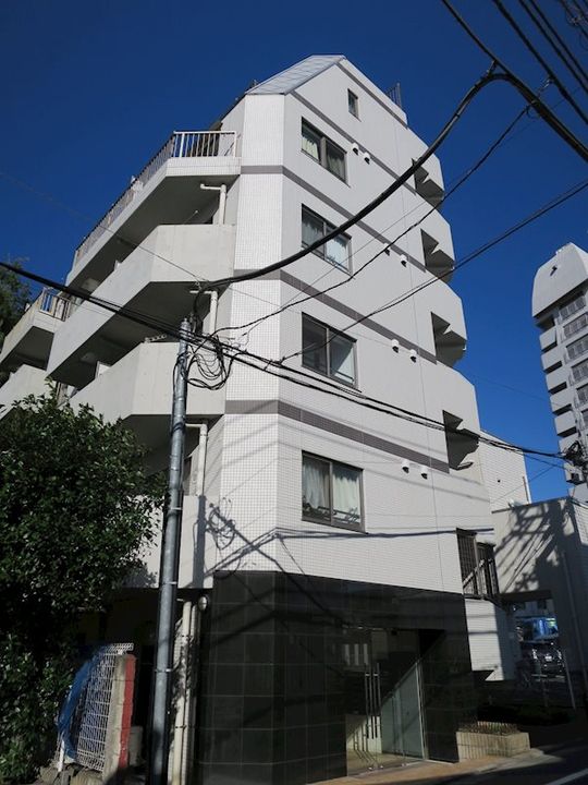 アルテシモ志村坂上の外観