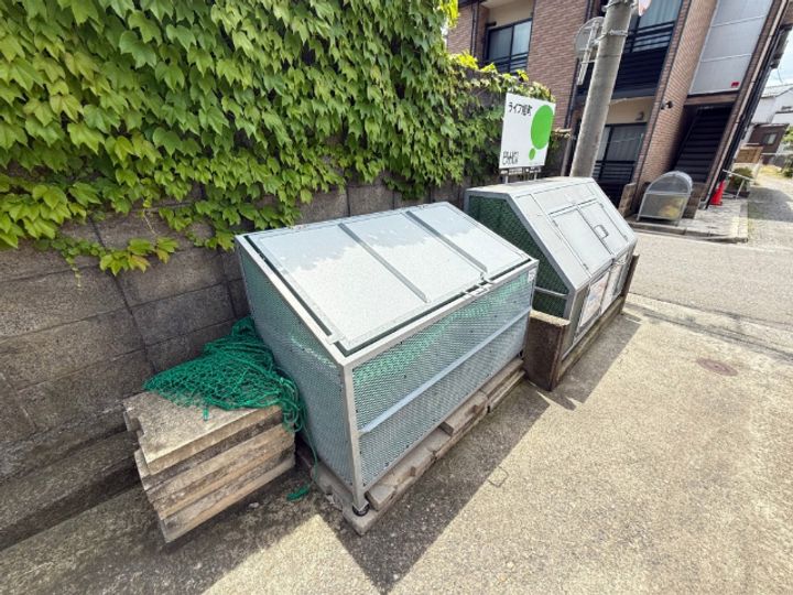 ライフ旭町の地図