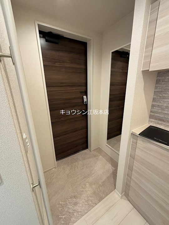 大阪府豊中市岡町南1(マンション)の賃貸物件の玄関