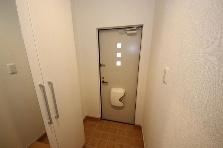広島県江田島市能美町高田(アパート)の賃貸物件の玄関