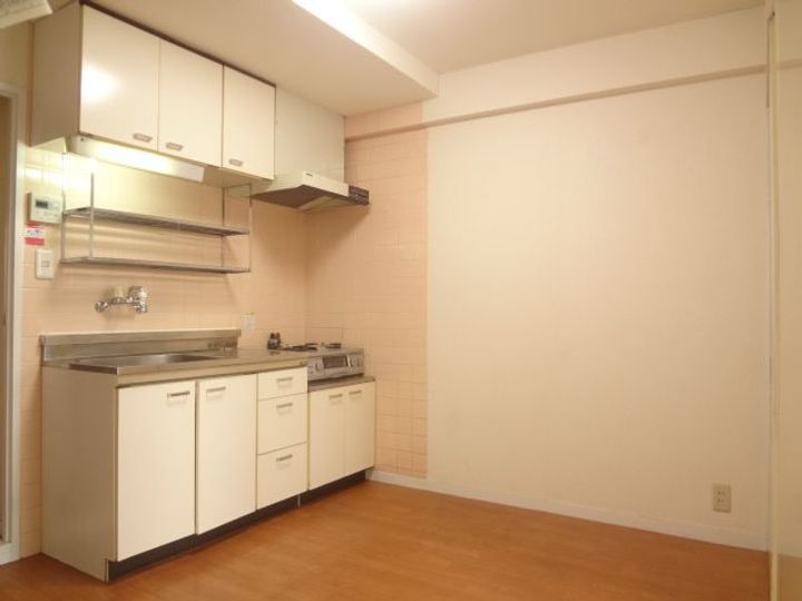 エクセレント丸太の居間