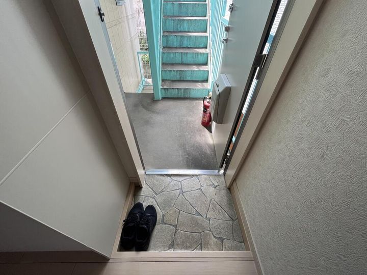 ヴェルデ希望が丘の玄関