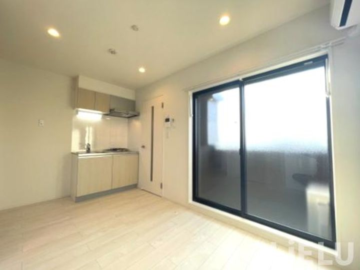 八乙女中央4丁目アパートの居間