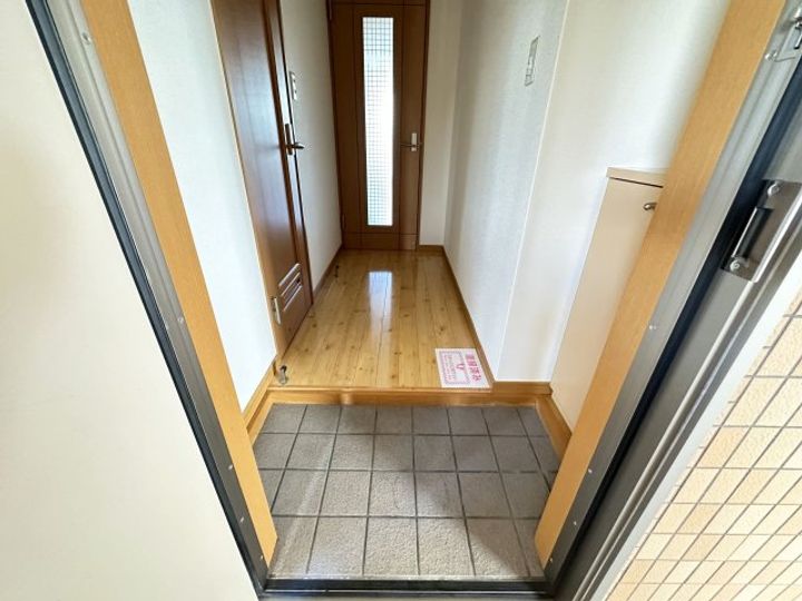 高知県高知市比島町1(マンション)の賃貸物件の玄関