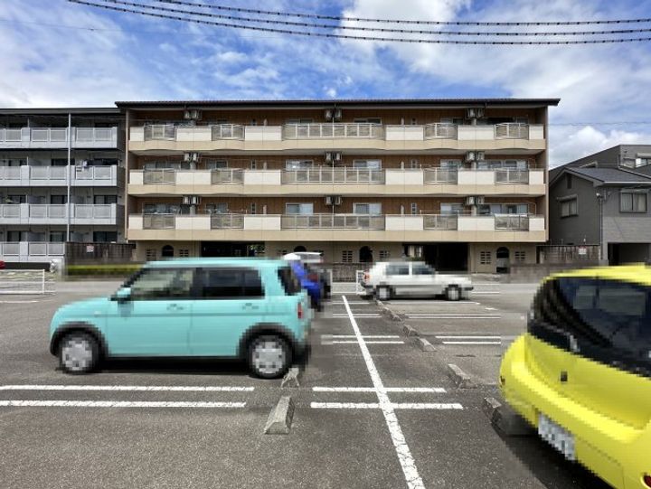 高知県高知市比島町1(マンション)の賃貸物件の外観