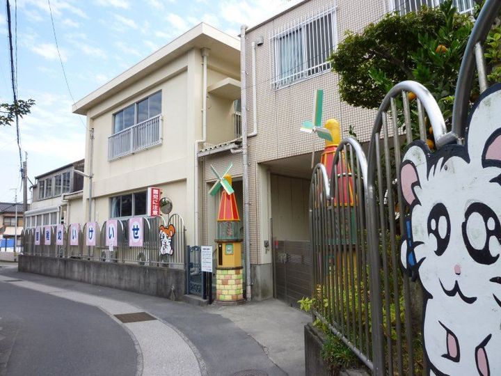 ジャルダン・フリューリドーソンIIIの周辺