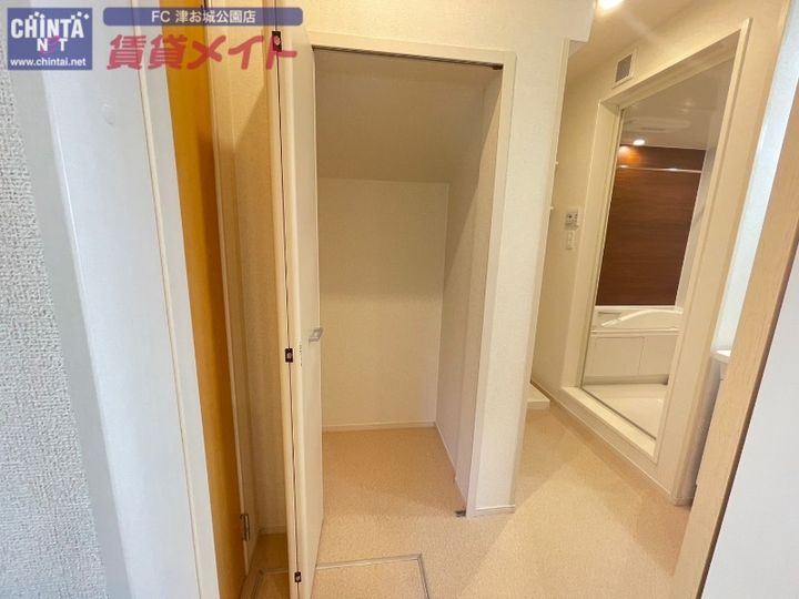 第三東雲 Aの内装