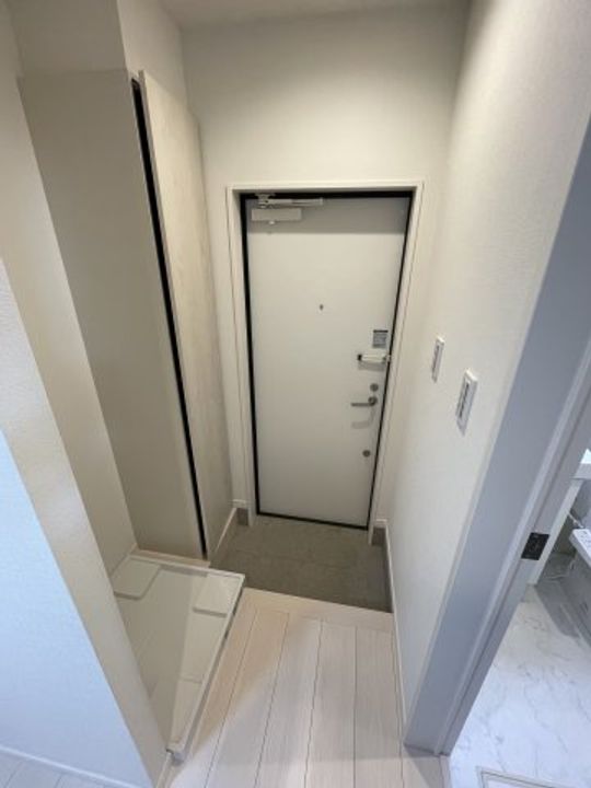 東京都北区志茂1(アパート)の賃貸物件の玄関