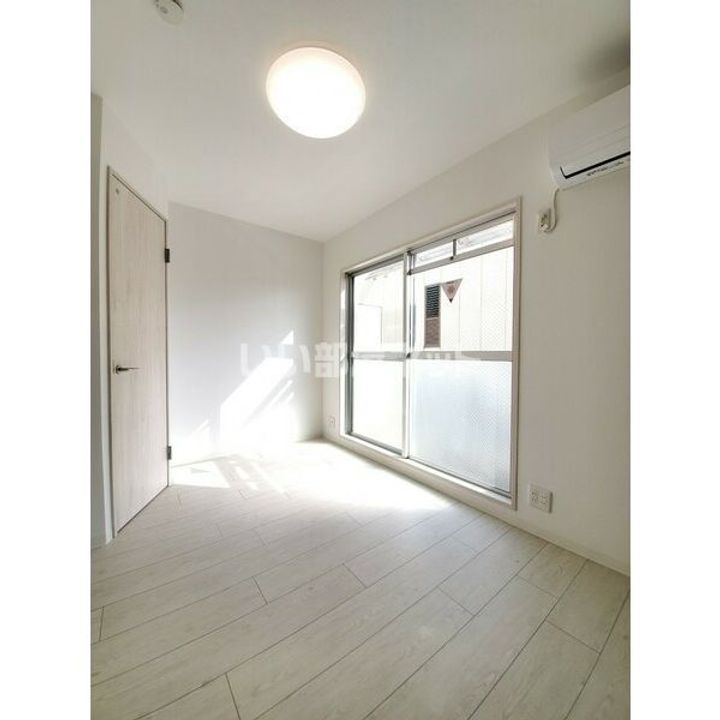 ドムール佐保川の居間