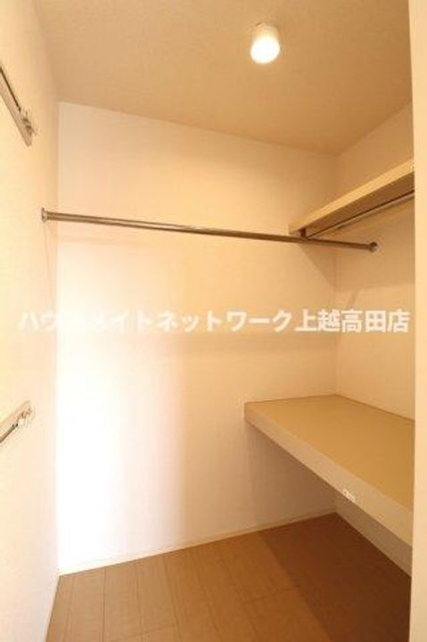 モンステラの内装