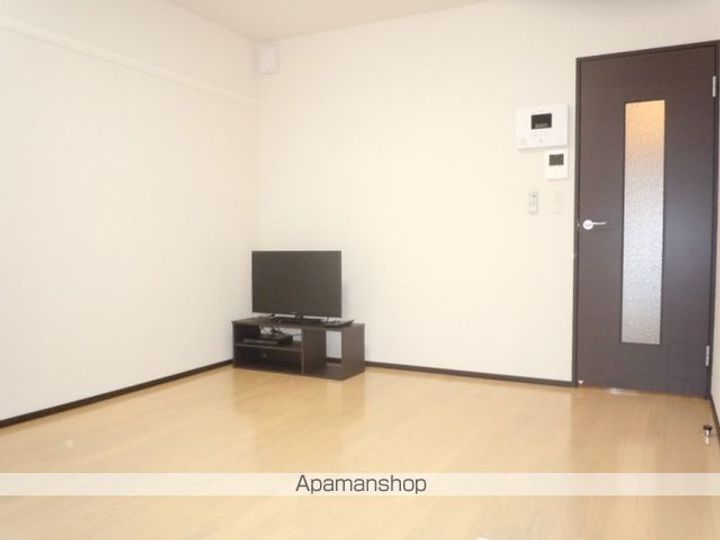 レオネクストラルーチェの居間