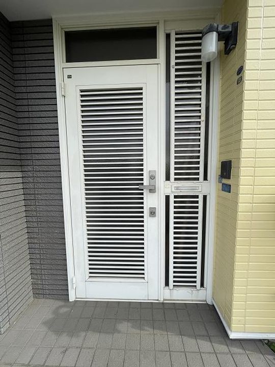 神奈川県横浜市都筑区早渕3(一戸建)の賃貸物件の玄関