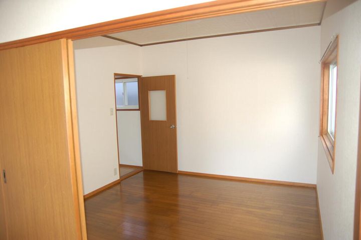 上田アパートの内装