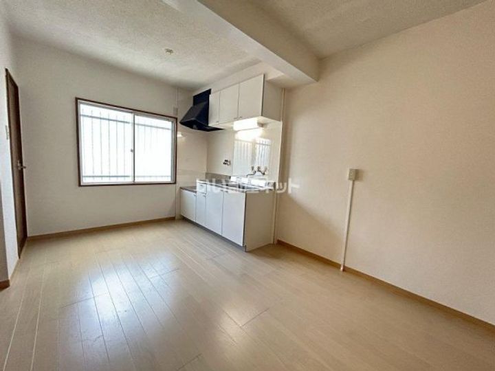 大阪府藤井寺市古室3(マンション)の賃貸物件の居間