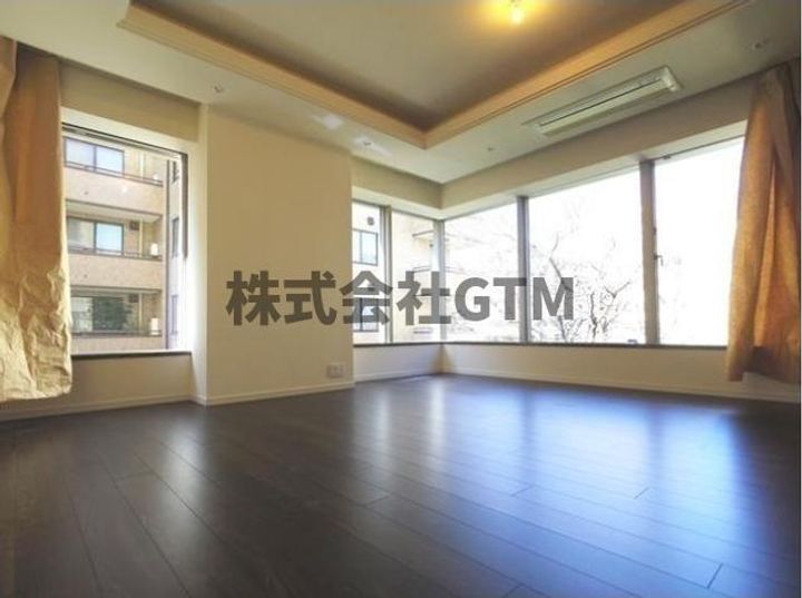 東京都千代田区一番町(マンション)の賃貸物件の居間