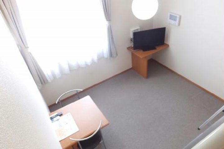 レオパレスシロヤシキの居間