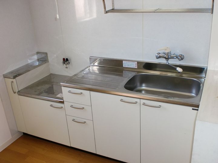 シュトラーセ割前のキッチン