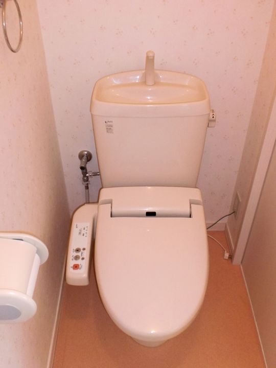 シュトラーセ割前の内装